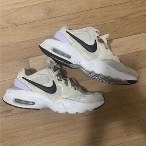 Nike Air Max Shoes in White and Gray